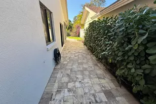 238 River Park Dr, Jupiter, FL 33477 - Photo 3