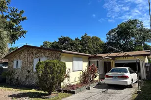 142 NW 8th Ave, Dania Beach, FL 33004 - Photo 1