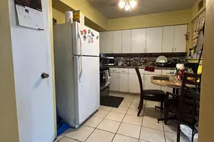 142 NW 8th Ave, Dania Beach, FL 33004 - Photo 7