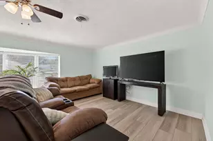 1223 Isle Ct, Boynton Beach, FL 33426 - Photo 9