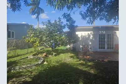 709 SW 4th Street, Hallandale Beach, FL 33009 - Photo 27