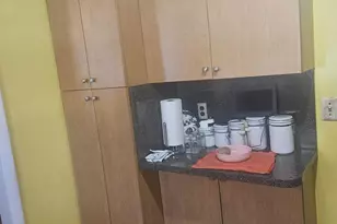 709 SW 4th St, Hallandale Beach, FL 33009 - Photo 15