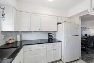 18081 SE Country Club Dr, Jupiter, FL 33469 - Photo 7