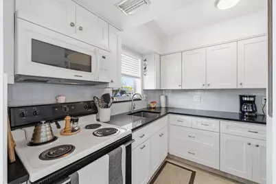 18081 SE Country Club Drive #6-60, Jupiter, FL 33469 - Photo 5