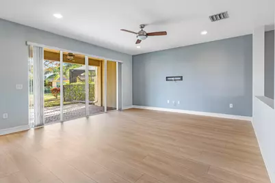 8316 Calabria Lakes Drive, Boynton Beach, FL 33473 - Photo 11