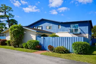 4581 Holly Lake Dr, Lake Worth, FL 33463 - Photo 1