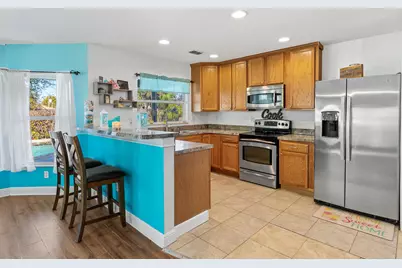 677 NW Marion Avenue, Port Saint Lucie, FL 34983 - Photo 11