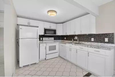 195 Brittany E, Delray Beach, FL 33446 - Photo 9