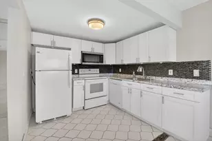 195 Brittany E, Delray Beach, FL 33446 - Photo 9