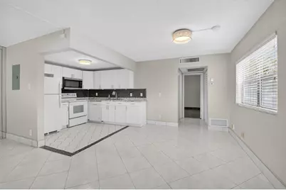 195 Brittany E, Delray Beach, FL 33446 - Photo 7