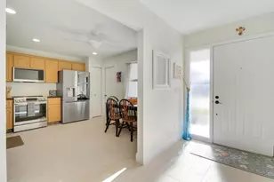125 Arrowhead Cir, Jupiter, FL 33458 - Photo 3