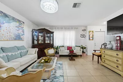 572 SE Fallon Drive, Port Saint Lucie, FL 34983 - Photo 5