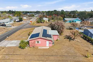 572 SE Fallon Dr, Port Saint Lucie, FL 34983 - Photo 27