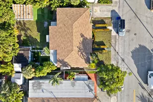 1165 SW 12th St, Miami, FL 33129 - Photo 3