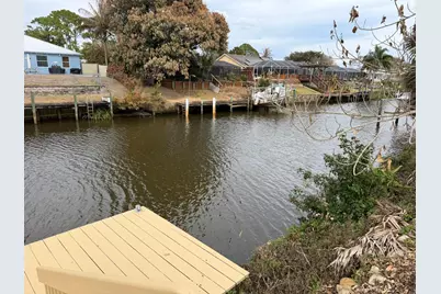 404 NE Camelot Drive, Port Saint Lucie, FL 34983 - Photo 17