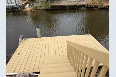 404 NE Camelot Drive, Port Saint Lucie, FL 34983 - Photo 15