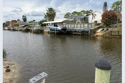 404 NE Camelot Drive, Port Saint Lucie, FL 34983 - Photo 21