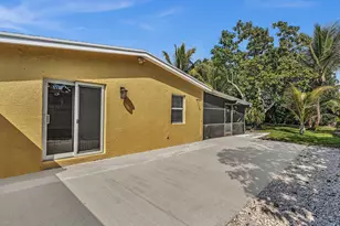 607 W Perry St, Lantana, FL 33462 - Photo 47