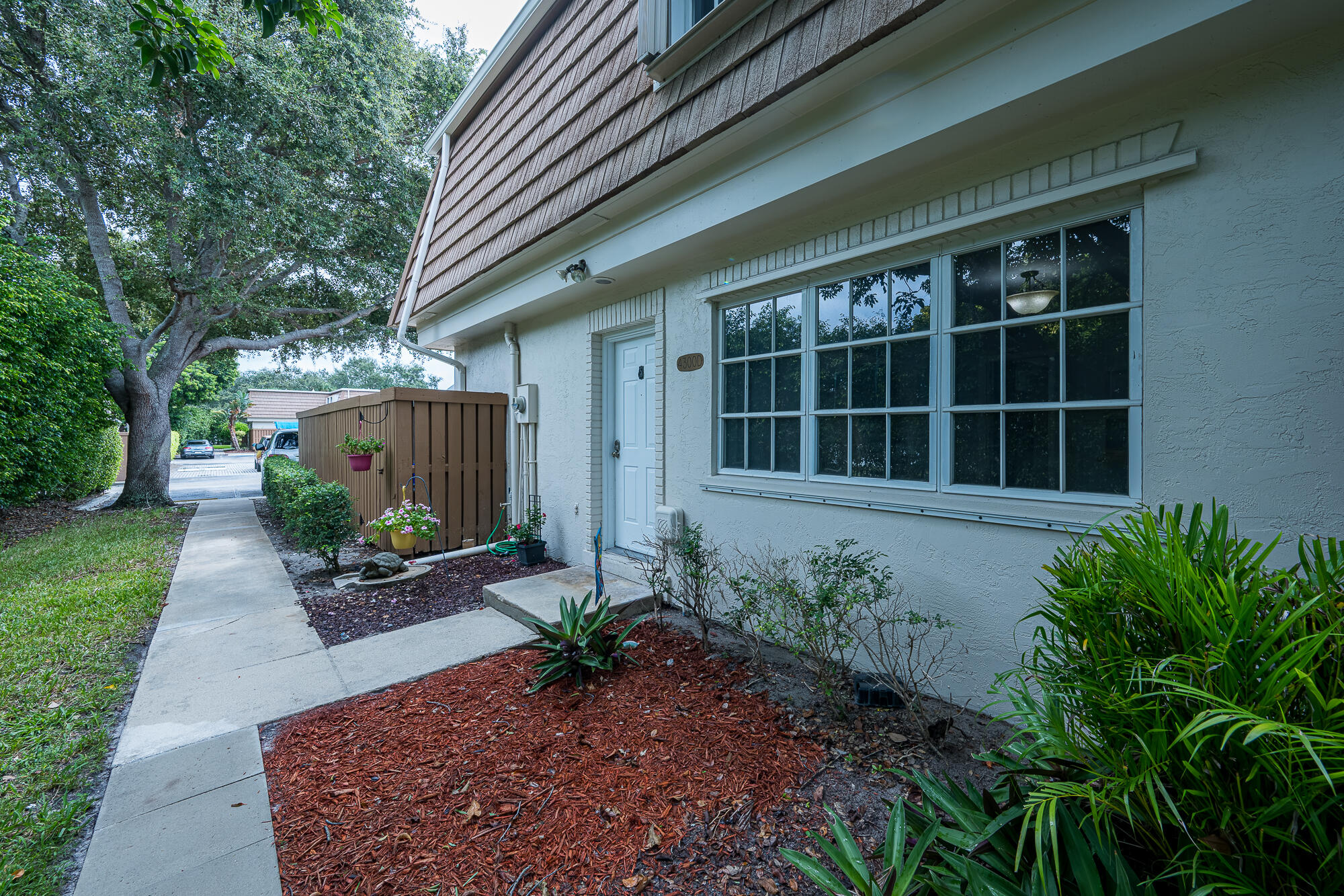 4300 Hazel Ave #D - 4300 Hazel Ave #D, Palm Beach Gardens, FL 33410 Luxury Property | Jose Angel Pina