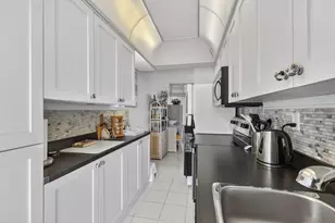 1221 Hillsboro Mile, Pompano Beach, FL 33062 - Photo 15