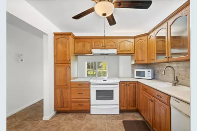 717 S US Hwy 1 #305, Jupiter, FL 33477 - Photo 13