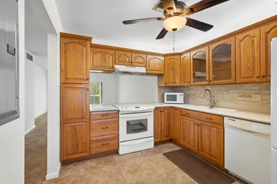 717 S US Hwy 1 #305, Jupiter, FL 33477 - Photo 15