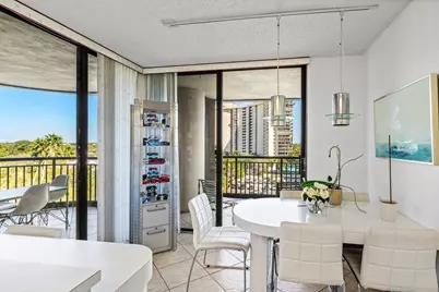 2427 Presidential Way #701, West Palm Beach, FL 33401 - Photo 9