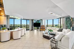 2427 Presidential Way, West Palm Beach, FL 33401 - Photo 1