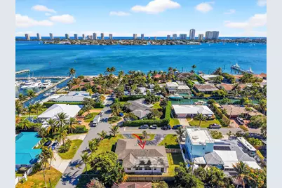 3651 Palm Drive, Riviera Beach, FL 33404 - Photo 1