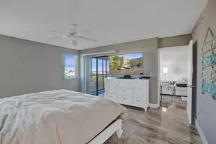 2334 S Cypress Bend Dr, Pompano Beach, FL 33069 - Photo 13