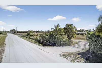 16296 Deer Path Lane, Wellington, FL 33470 - Photo 21