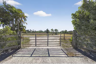 16296 Deer Path Lane, Wellington, FL 33470 - Photo 3