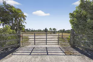 16296 Deer Path Ln, Wellington, FL 33470 - Photo 3