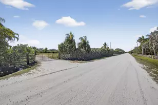 16296 Deer Path Ln, Wellington, FL 33470 - Photo 17