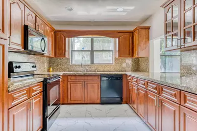 101 Fairway Lane, West Palm Beach, FL 33411 - Photo 3