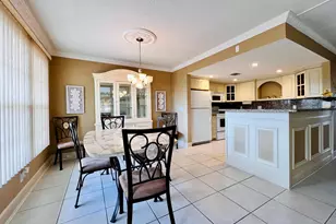 306 Wellington L, West Palm Beach, FL 33417 - Photo 3