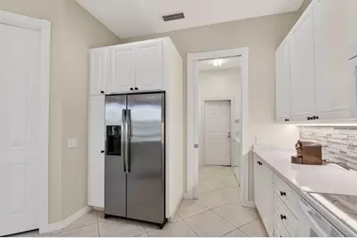 7139 Crystal Lake Drive, West Palm Beach, FL 33411 - Photo 17