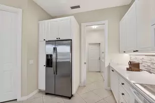 7139 Crystal Lake Dr, West Palm Beach, FL 33411 - Photo 17