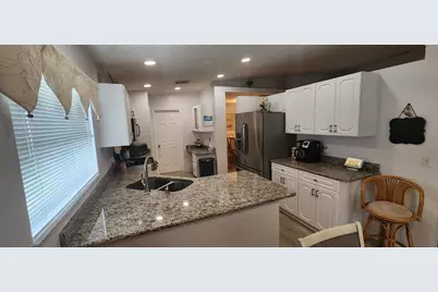 6049 Travelers Way, Fort Pierce, FL 34982 - Photo 5