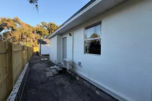 1606 S 45th St, Tampa, FL 33619 - Photo 9