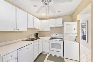 4266 Deste Ct, Lake Worth Beach, FL 33467 - Photo 5