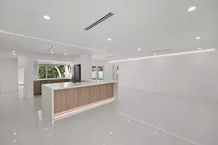 979 NW 8th St, Boca Raton, FL 33486 - Photo 5