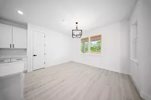 10652 Lighter Wood Ln, Fort Pierce, FL 34945 - Photo 9