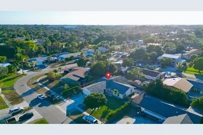 1107 Woodcrest Road W, West Palm Beach, FL 33417 - Photo 63