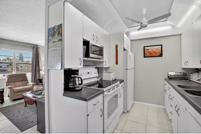 3012 Oakridge A, Deerfield Beach, FL 33442 - Photo 11