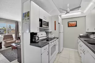 3012 Oakridge A, Deerfield Beach, FL 33442 - Photo 11