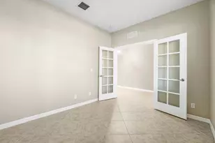 10636 Ivanhoe Ln, Wellington, FL 33414 - Photo 5