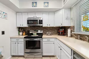 1627 SE Green Acres Cir, Port Saint Lucie, FL 34952 - Photo 11