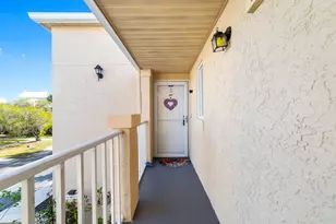 1627 SE Green Acres Cir, Port Saint Lucie, FL 34952 - Photo 3