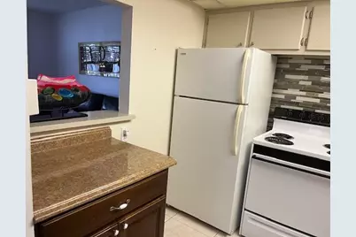 300 Windsor #M, West Palm Beach, FL 33417 - Photo 9